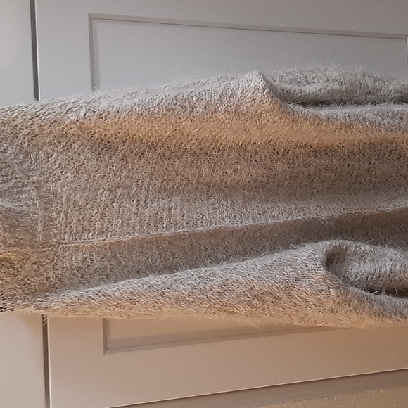 Abercrombie Long Knitted Cardigan White - Picture 3 of 4